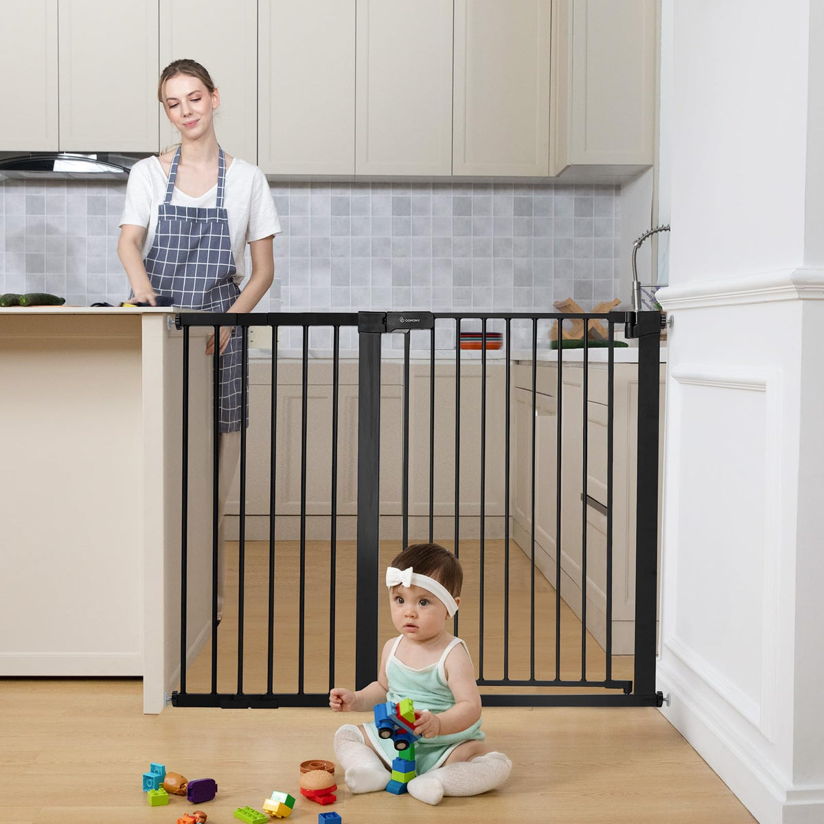 COMOMY 36" Extra Tall Baby Gate - Adjustable for Stairs & Doorways