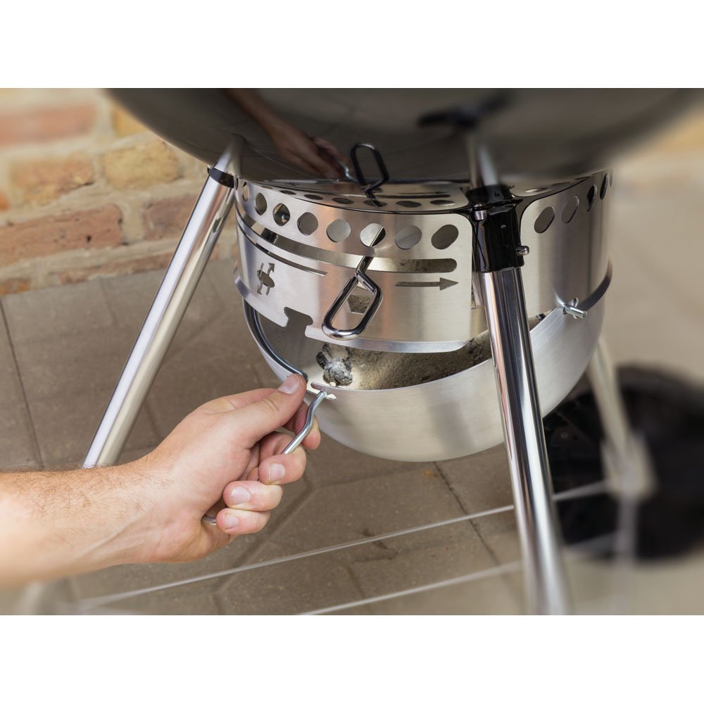 WEBER Original Kettle 22-Inch Charcoal Grill - Black